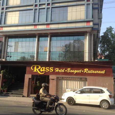 Rass Hotel Kanpur Exterior foto