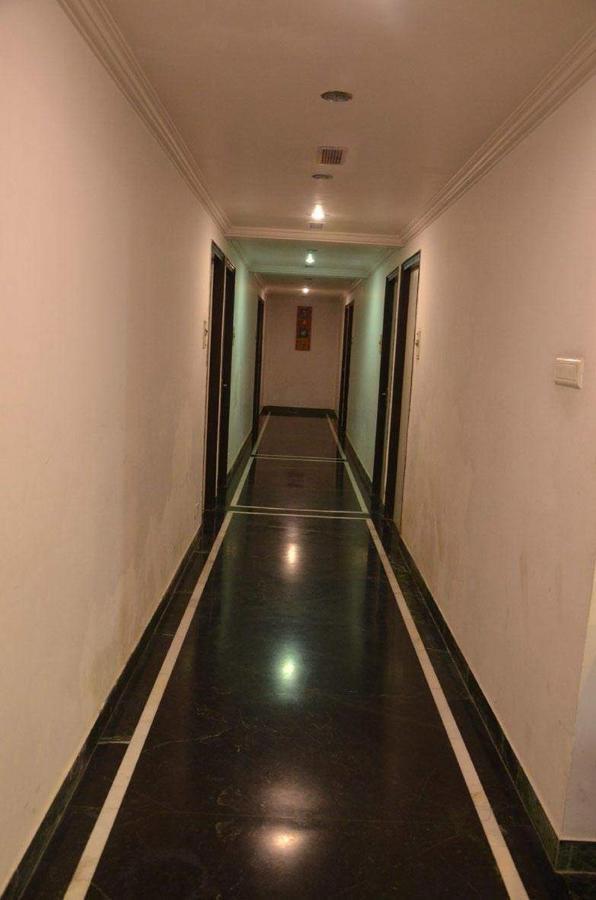 Rass Hotel Kanpur Exterior foto