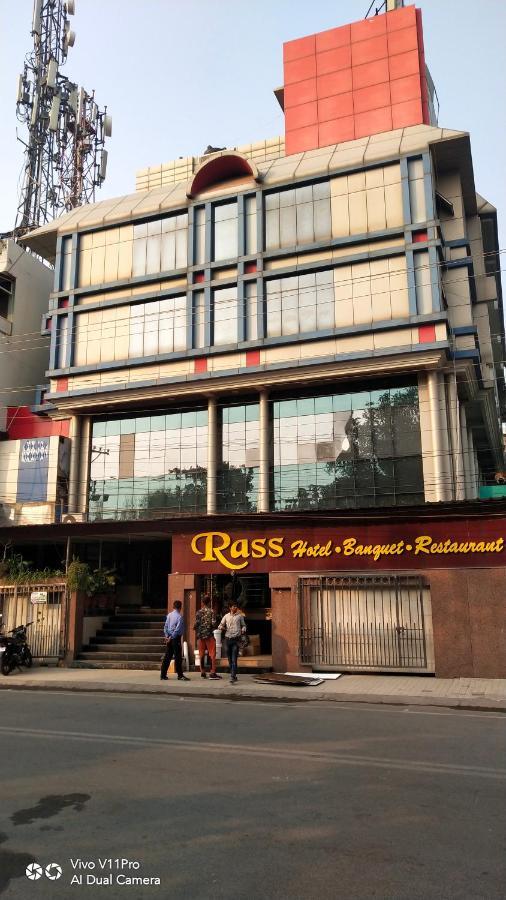 Rass Hotel Kanpur Exterior foto