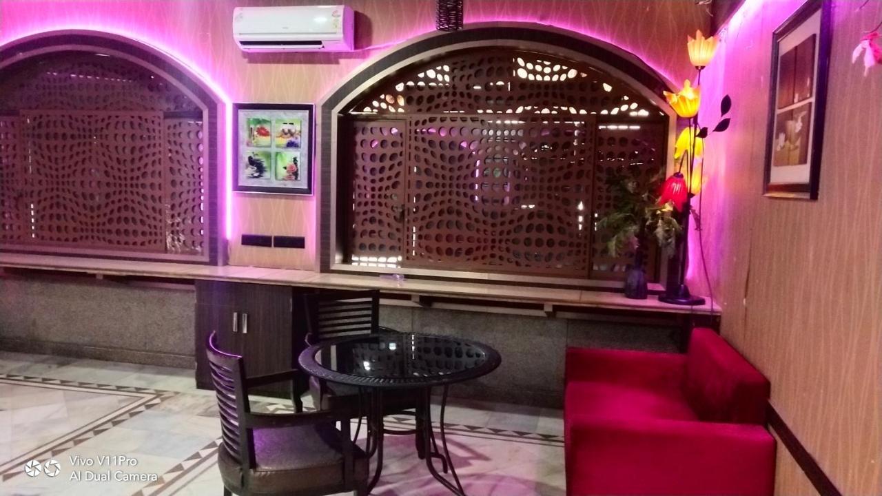 Rass Hotel Kanpur Exterior foto