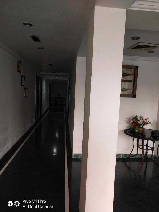 Rass Hotel Kanpur Exterior foto